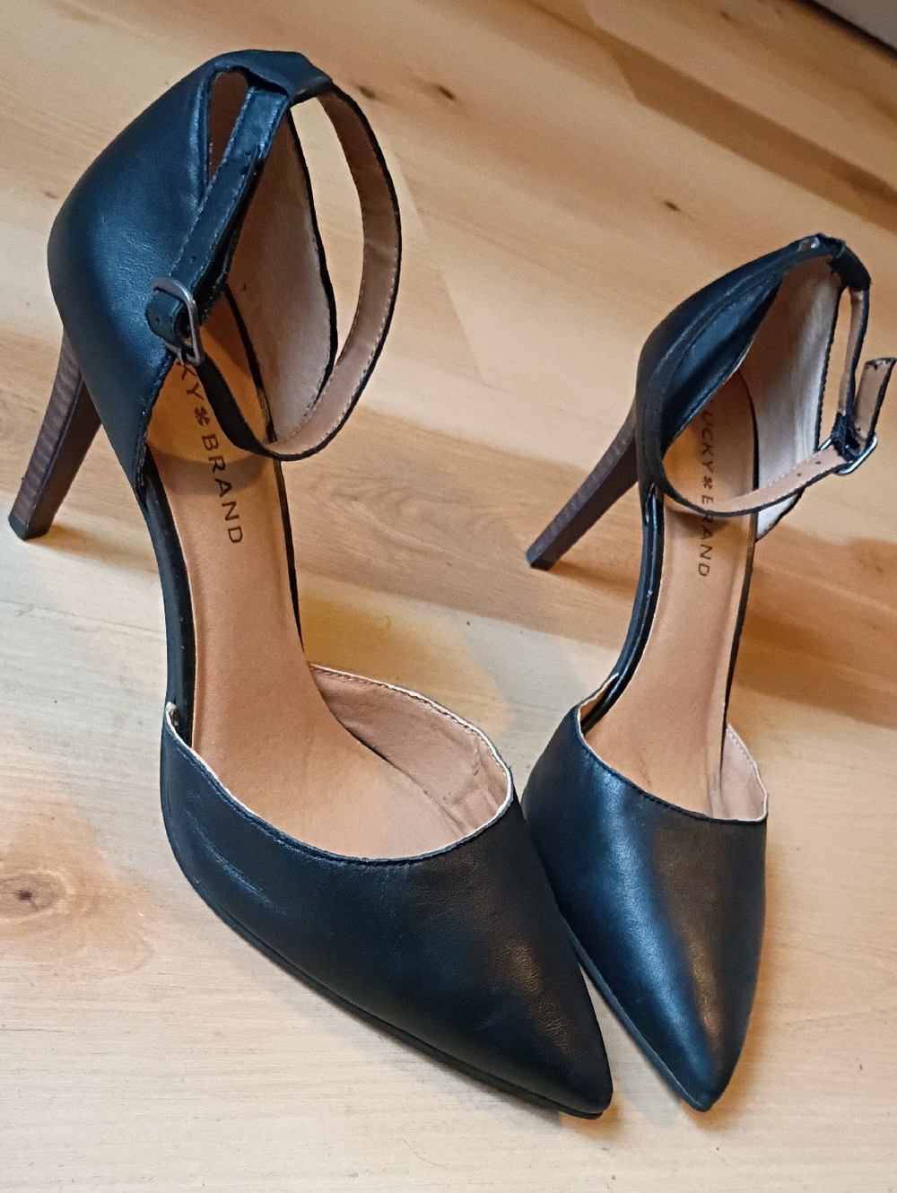Lucky Brand Tukko Pointed Toe Pump With Ankle Wrap